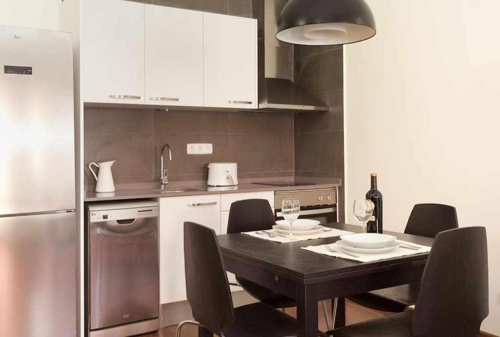 Apart Centrico Con Terraza En Gracia บาร์เซโลนา ภายนอก รูปภาพ