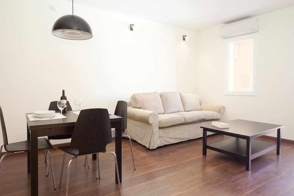 Apart Centrico Con Terraza En Gracia บาร์เซโลนา ภายนอก รูปภาพ